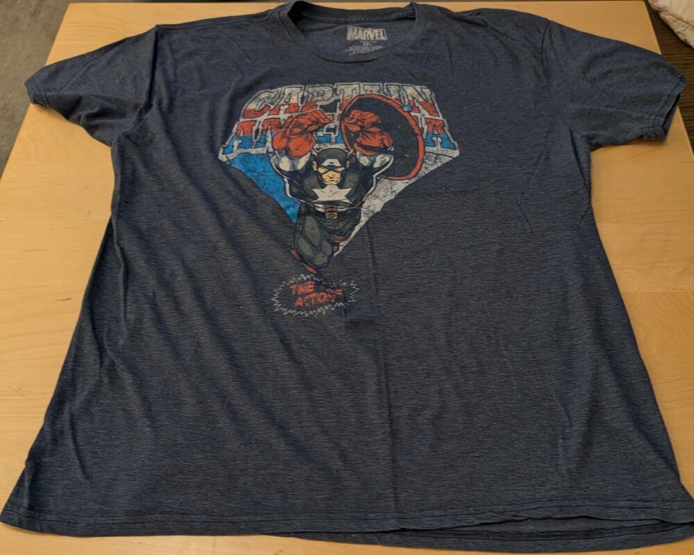 🏖️Mens 2XL Marvel Tee
